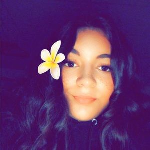 Meet your Posher, Shea